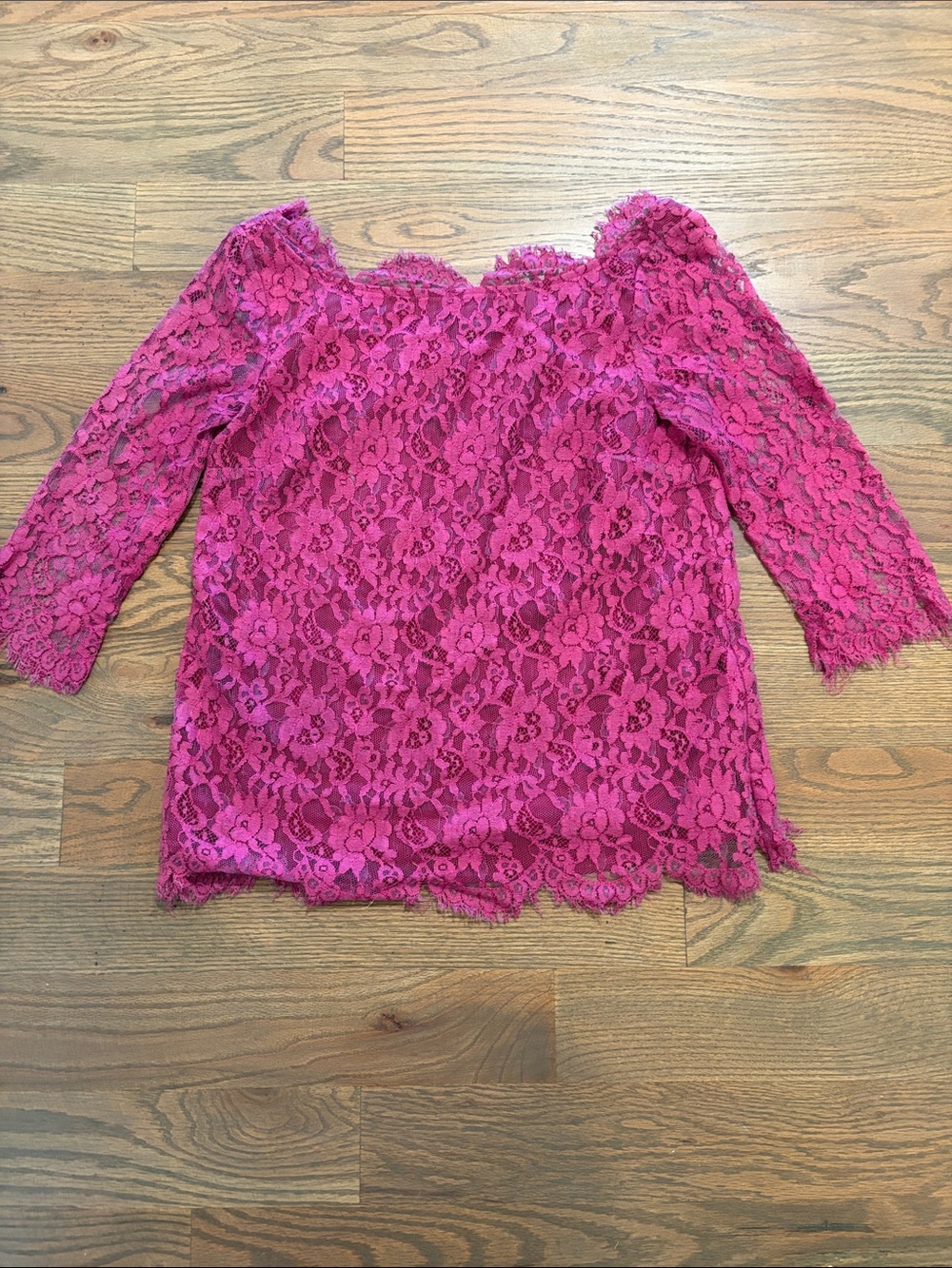 Madison Marcus Fuchsia Lace Off-Shoulder Blouse size XS EUC
